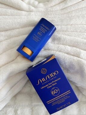 💕Shiseido Ultimate Sun Protector Clear Stick SPF 60+ Blue
